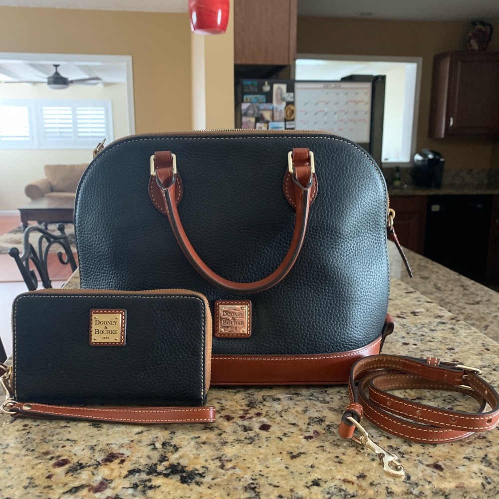 Dooney and Bourke set